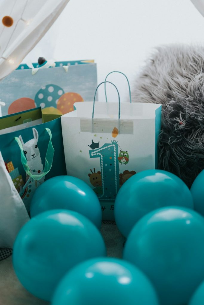 blue-balloons-with-happy-birthday-card-v83zedtsu2a